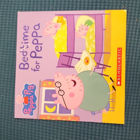 Set of Peppa Pig Books - Picture 3 of 7